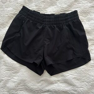 ATHLETA HUSTLE 3 SHORT